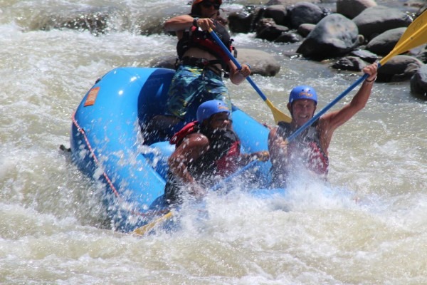 Whitewater rafting in the Savegre River